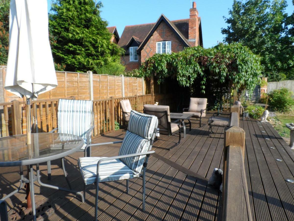 Mayfields Guest House Wokingham Extérieur photo